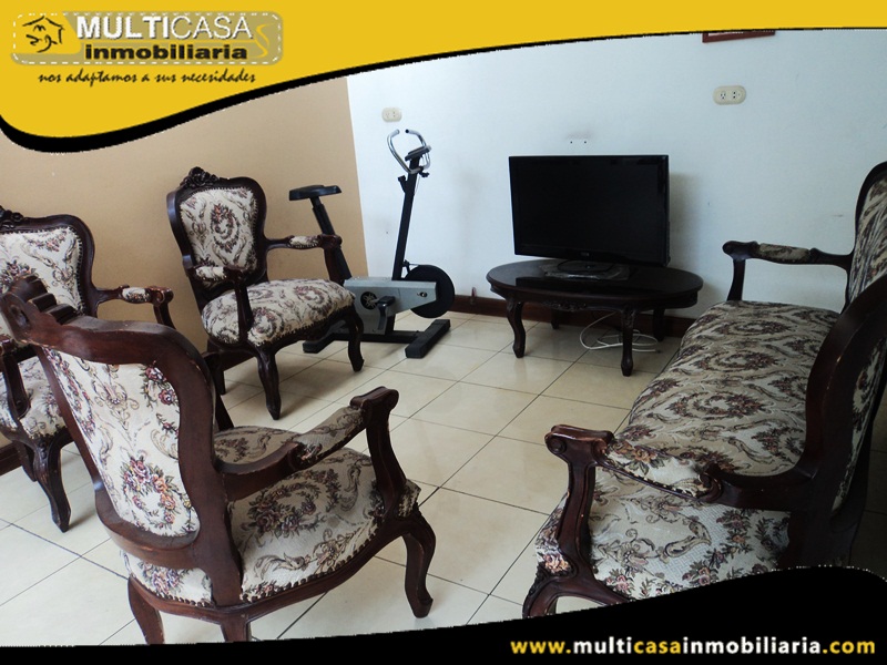 Edificio en Venta a Crédito de Tres Departamentos y Un Local Comercial Sector Héroes de Verdeloma Cuenca - Ecuador