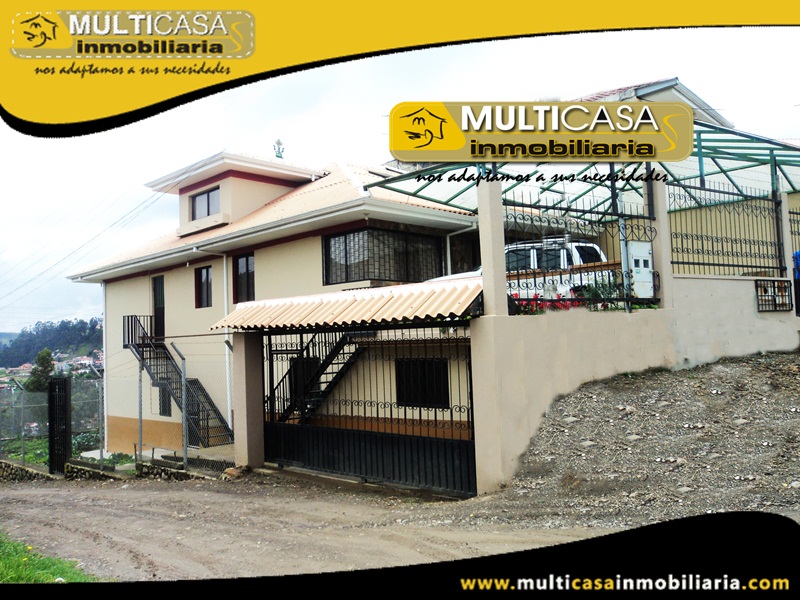 Casa en Venta a Crédito de Dos Departamentos y Dos Suites Sector Narancay Alto Cuenca - Ecuador