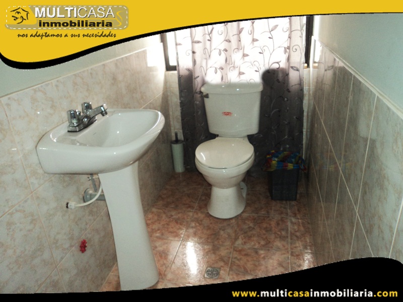 Casa en Venta a Crédito de Dos Departamentos y Dos Suites Sector Narancay Alto Cuenca - Ecuador