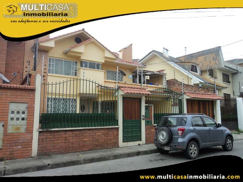 Casa de Tres Pisos más Tres Departamentos en Venta a Crédito Sector Gapal Cuenca-Ecuador