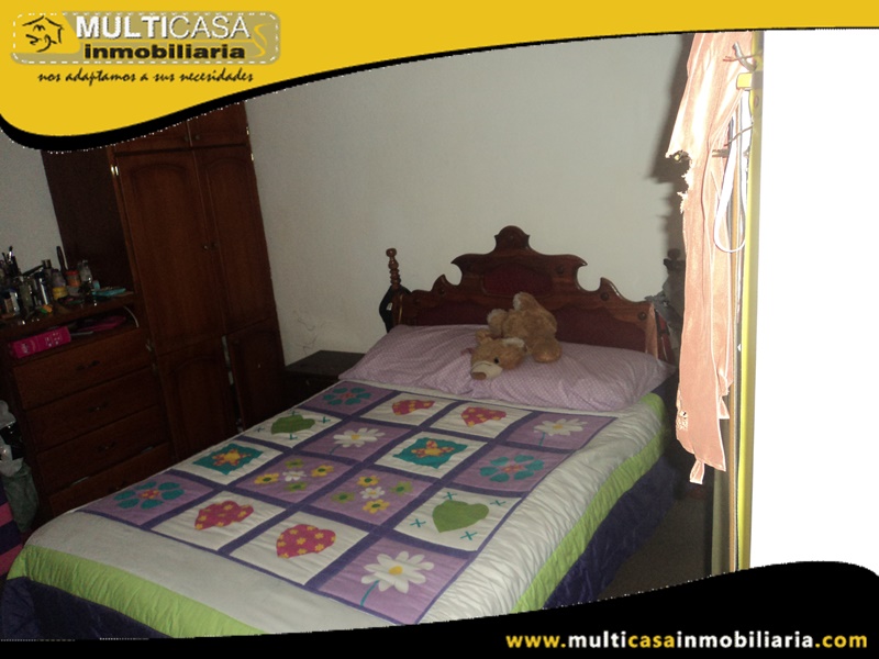 Casa de Tres Pisos más Tres Departamentos en Venta a Crédito Sector Gapal Cuenca-Ecuador