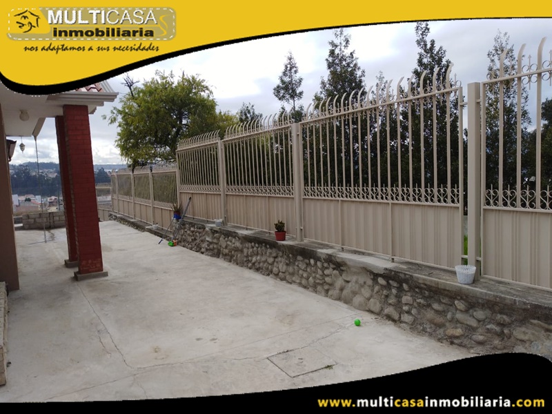 Casa Comercial en Venta a Crédito Sector Los Trigales Cuenca-Ecuador