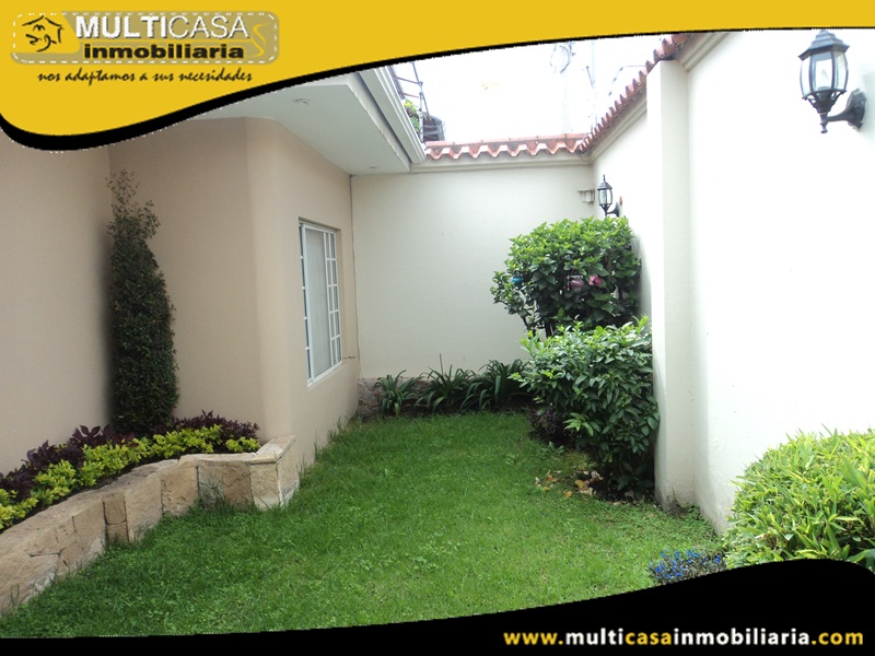Casa en Venta a Crédito Sector Av. Primero de Mayo Cuenca - Ecuador