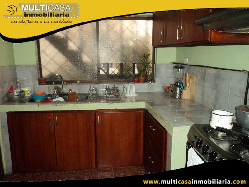 Casa de Tres Departamentos en Venta a Crédito Sector Totoracocha Cuenca-Ecuador