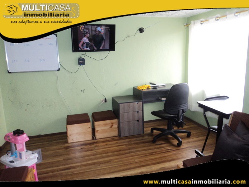 Casa de Tres Departamentos en Venta a Crédito Sector Totoracocha Cuenca-Ecuador