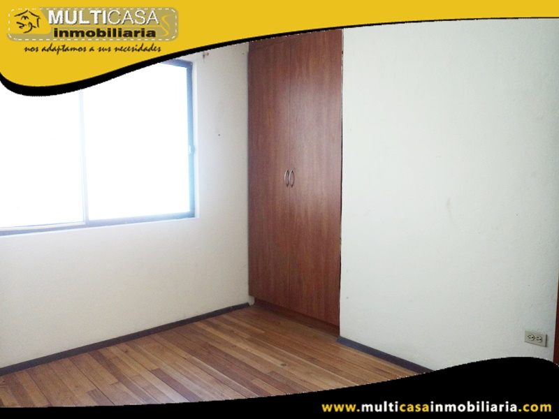 Casa en venta a Crédito Sector Las Orquídeas Cuenca-Ecuador