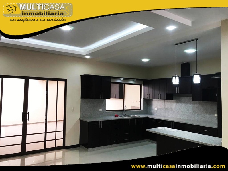 Casa en Venta a Crédito en Condominio Privado Sector Gran Manzana Cuenca - Ecuador