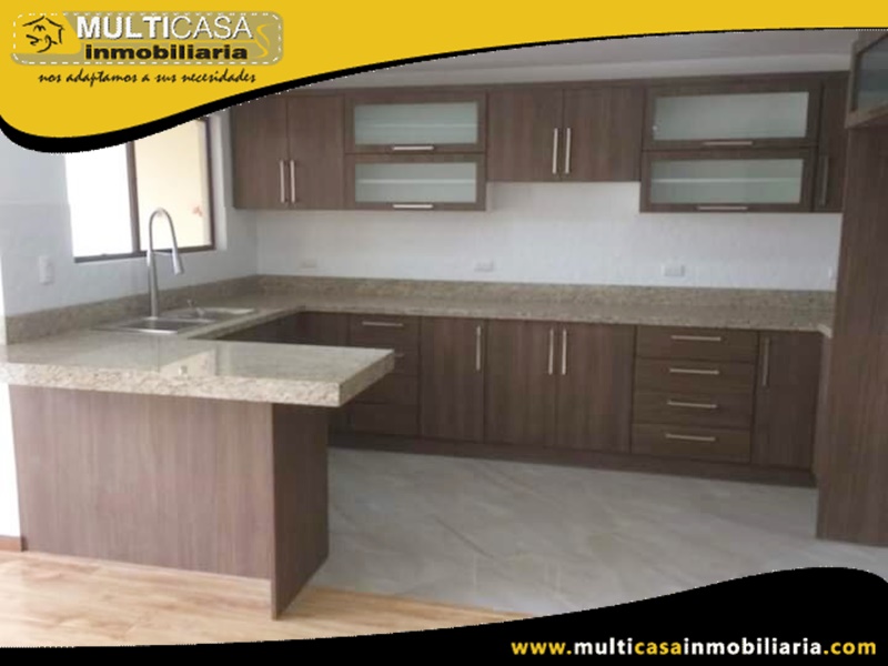 Casa en Venta a Crédito Sector Cdla de los Médicos Cuenca-Ecuador