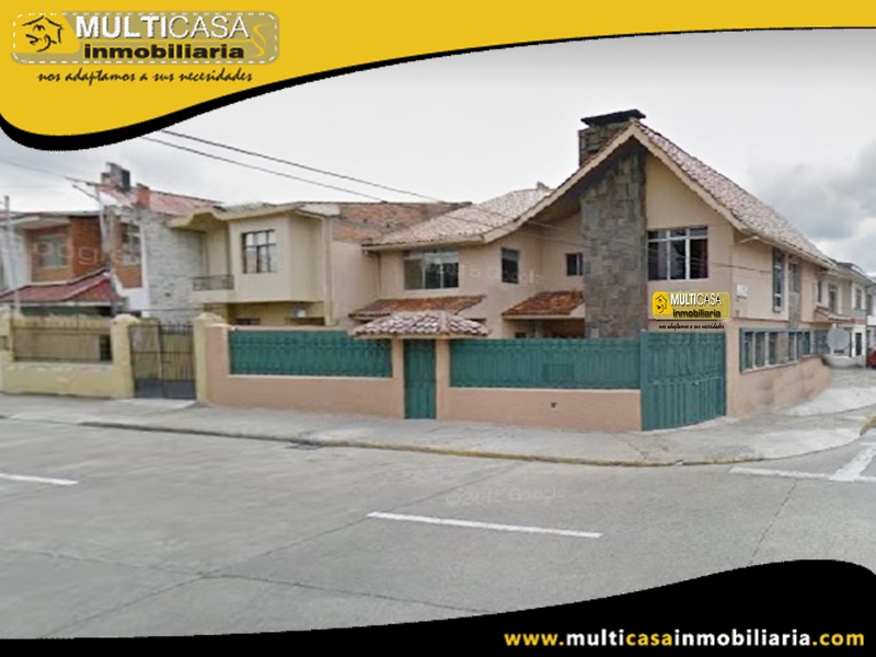 Venta de Casa Comercial a Crédito Sector Mercado 12 de Abril Cuenca-Ecuador