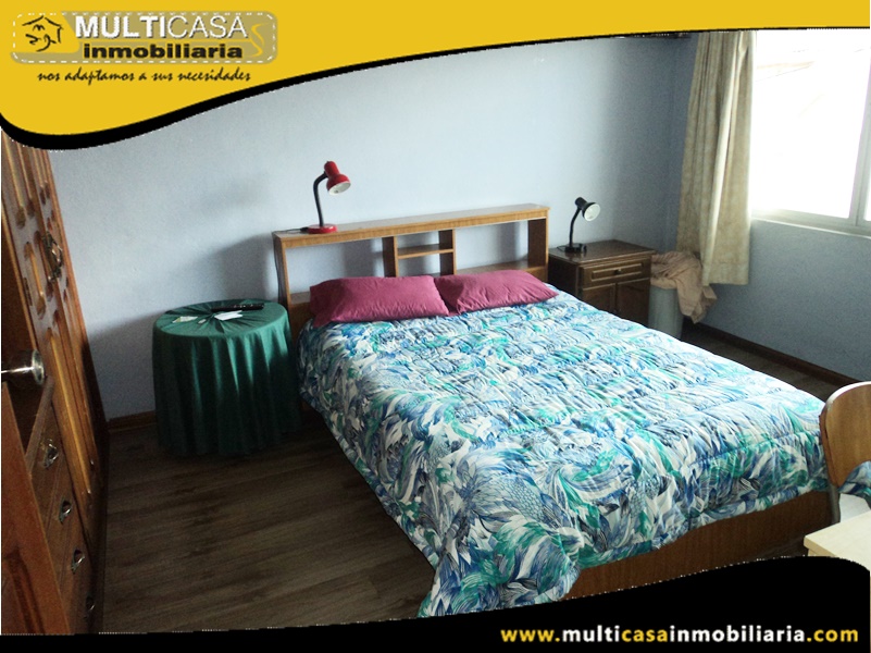 Venta de Casa Comercial a Crédito Sector Mercado 12 de Abril Cuenca-Ecuador