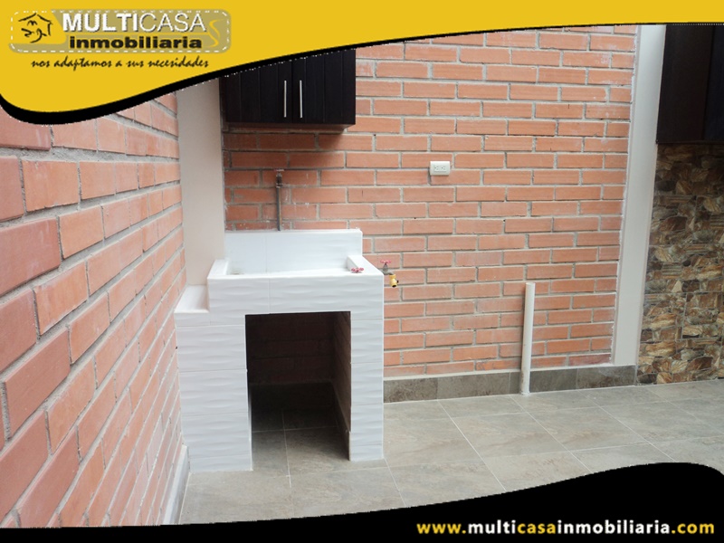 Casa en Urbanización Privada en Venta a Crédito Sector Capulispamba Cuenca-Ecuador