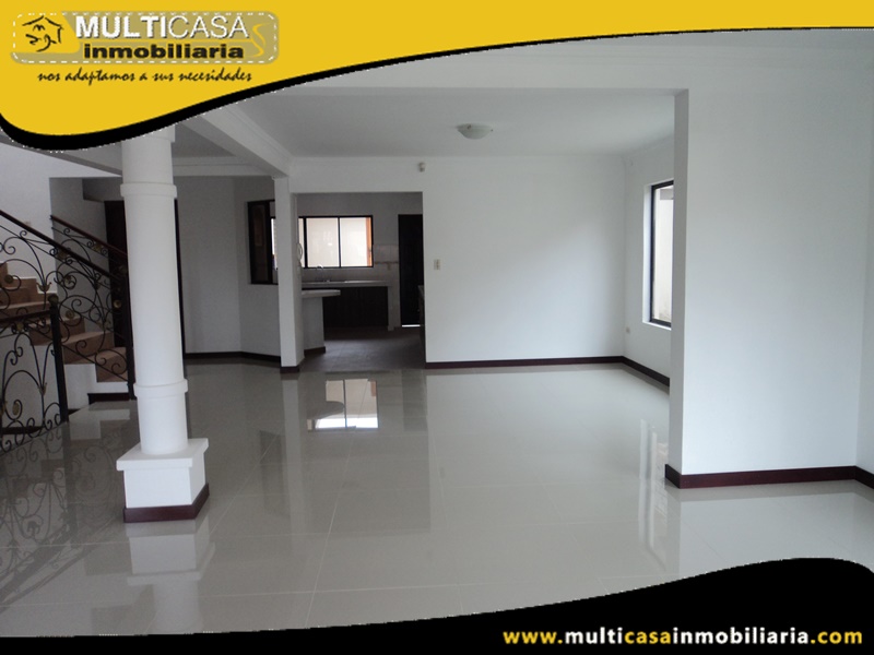Casa en Venta a Crédito Sector Oro Verde Cuenca-Ecuador