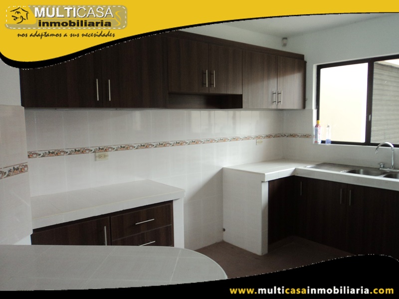 Casa en Venta a Crédito Sector Oro Verde Cuenca-Ecuador