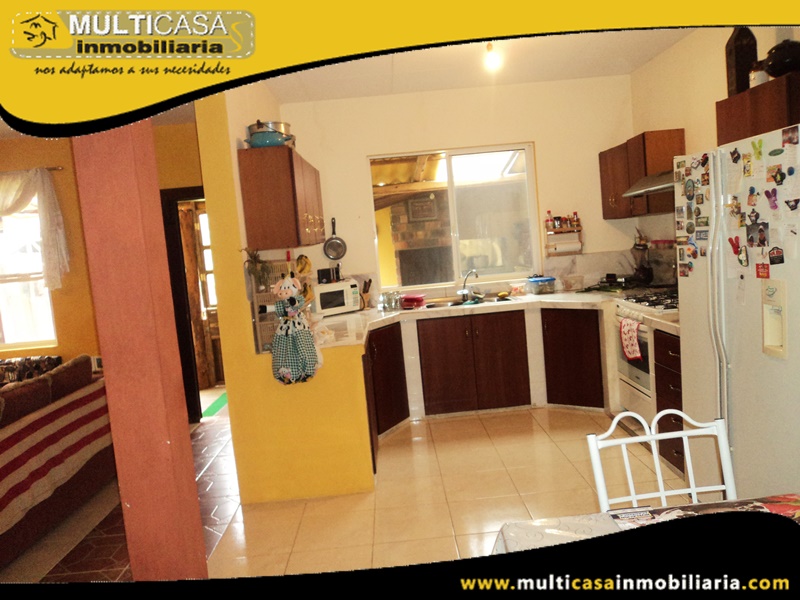 Casa Comercial en Venta a Crédito Sector Universidad del Azuay Cuenca-Ecuador