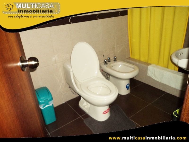 Casa Comercial en Venta a Crédito Sector Universidad del Azuay Cuenca-Ecuador