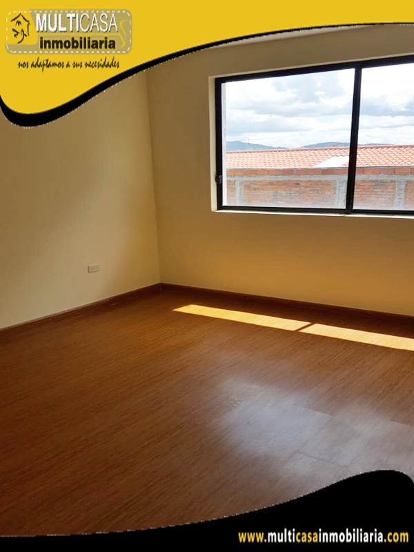 Casa en Venta a Crédito en Urbanización Privada Sector Los Cerezos Cuenca - Ecuador