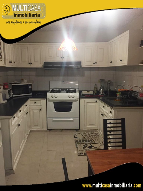 Arriendo Casa Ideal para Empresas e Instituciones Sector Calle Arrayanes y Alamos Cuenca-Ecuador