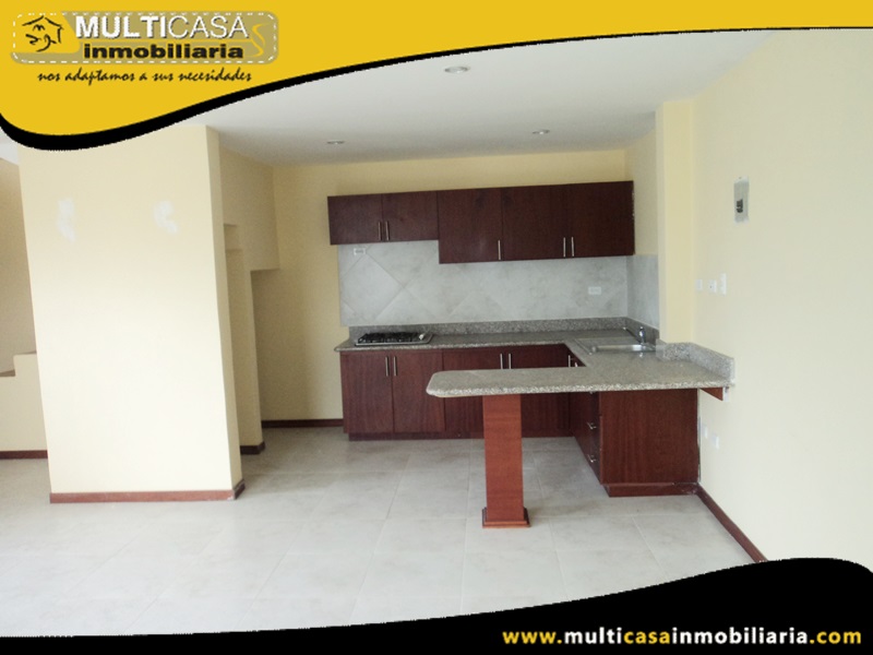 Casa en Venta en Urbanización privada a Crédito Sector el Valle Cuenca Ecuador