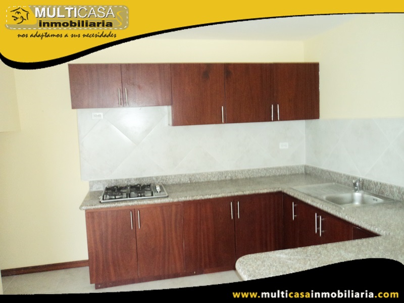 Casa en Venta en Urbanización privada a Crédito Sector el Valle Cuenca Ecuador