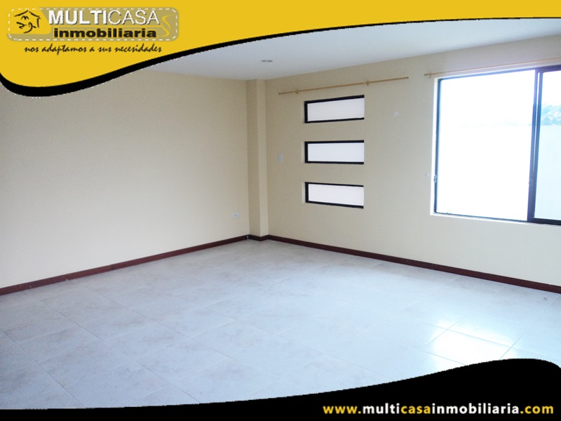 Casa en Venta en Urbanización privada a Crédito Sector el Valle Cuenca Ecuador