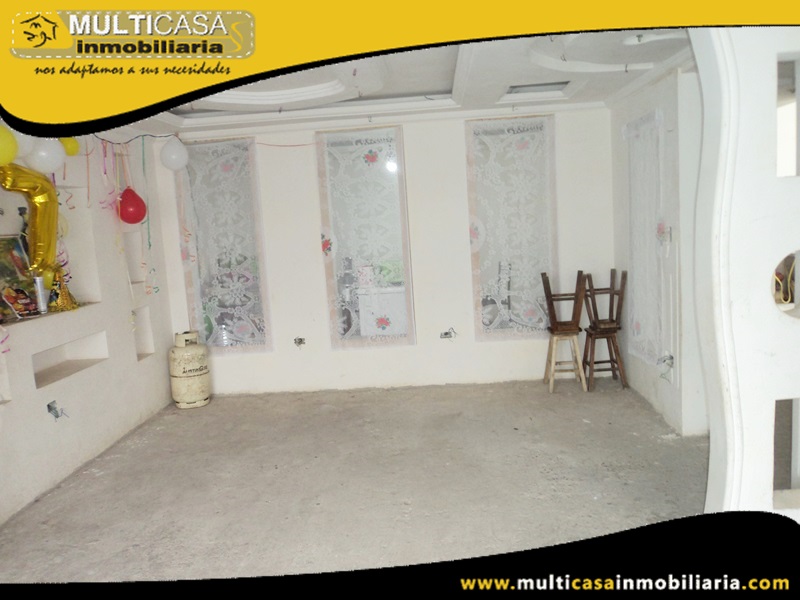 Casa por Terminar en Venta a Crédito Sector Camino Viejo Baños Cuenca-Ecuador