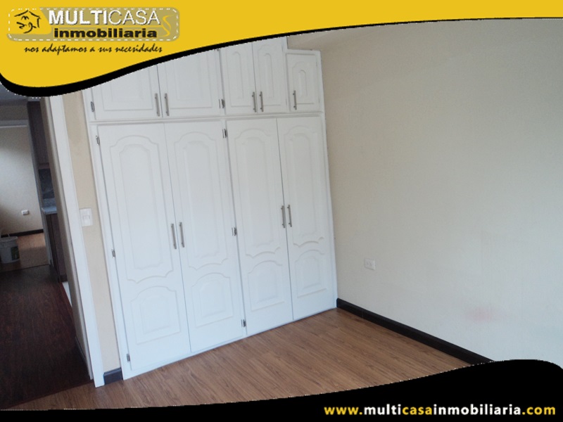 Casa Comecial  en Venta a Credito Sector Bosque de  Monay-Cuenca Ecuador