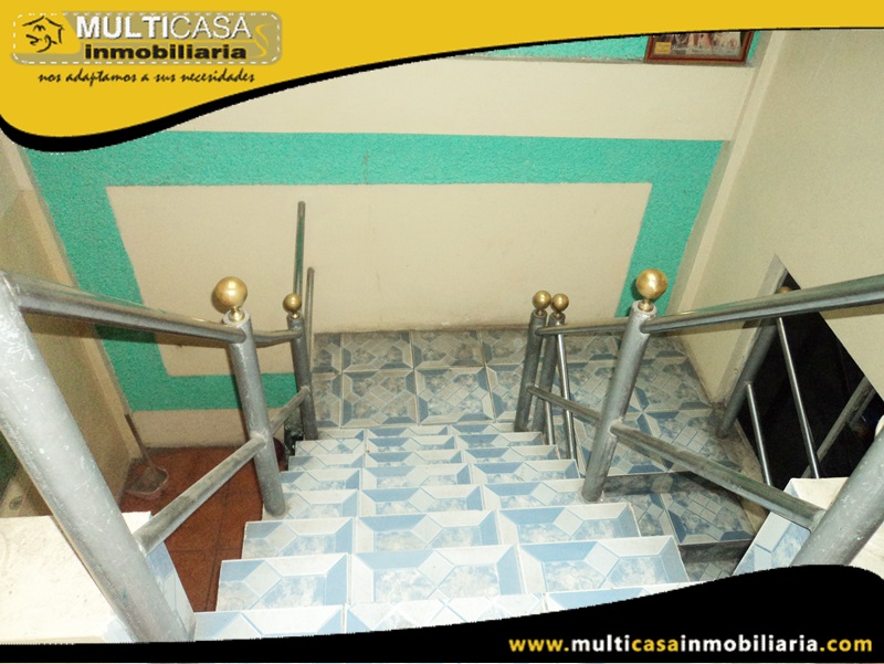 Casa Comercial en Venta a Crédito Sector Centro de Azogues-Ecuador