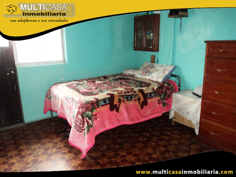 Casa Comercial en Venta a Crédito Sector Centro de Azogues-Ecuador