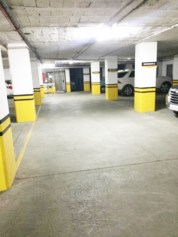 Local Comercial Ideal Para Oficina En Venta a Crédito Sector Ordoñez Lasso Cuenca-Ecuador