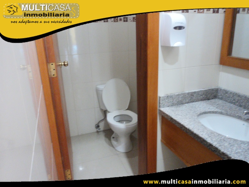 Casa Comercial en Venta Incluye Negocio a Crédito Sector Azogues-Ecuador