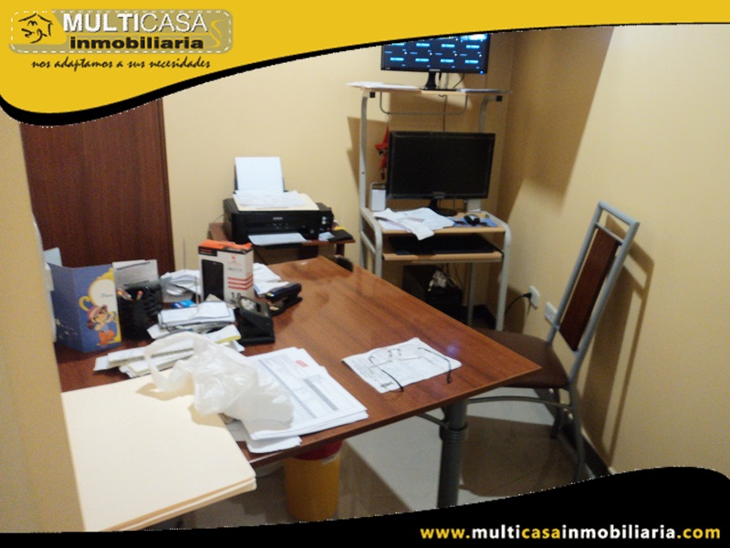Casa Comercial en Venta Incluye Negocio a Crédito Sector Azogues-Ecuador