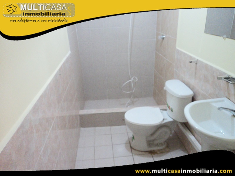 Casa Rentera en Venta a Crédito de Tres Departamentos Sector 10 de Agosto Cuenca-Ecuador