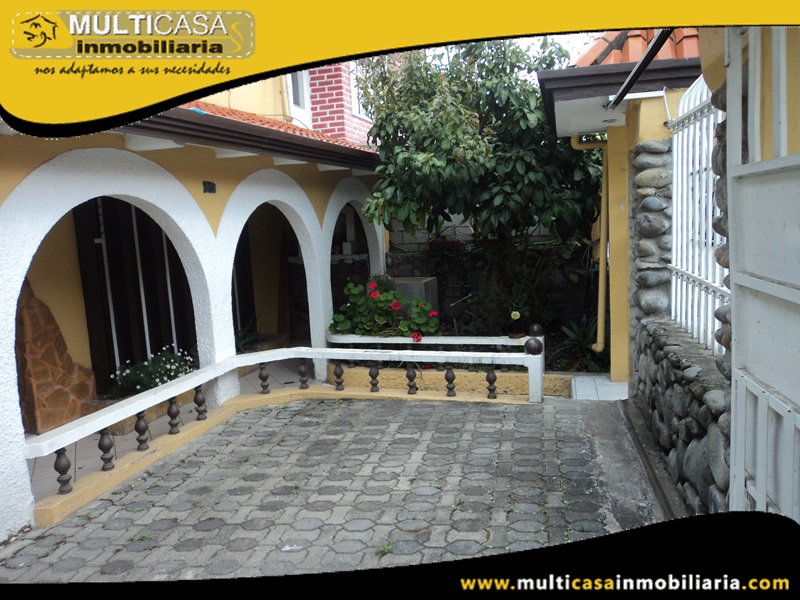 Casa Rentera en Venta a Crédito de Tres Departamentos Sector 10 de Agosto Cuenca-Ecuador