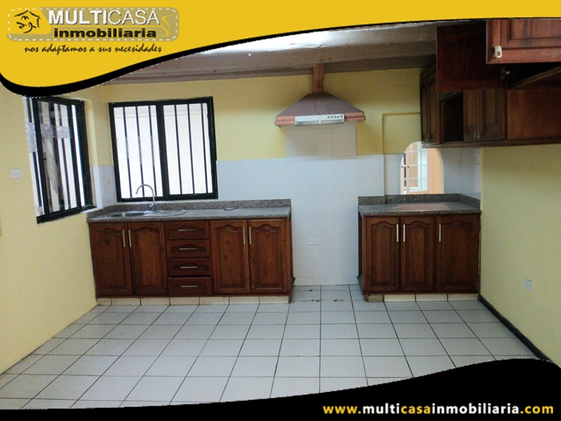 Casa Rentera en Venta a Crédito de Tres Departamentos Sector 10 de Agosto Cuenca-Ecuador