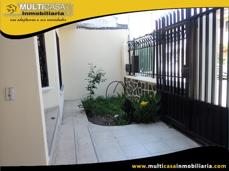 Casa en Venta a Crédito Sector Cdla. Simón Bolívar Cuenca-Ecuador