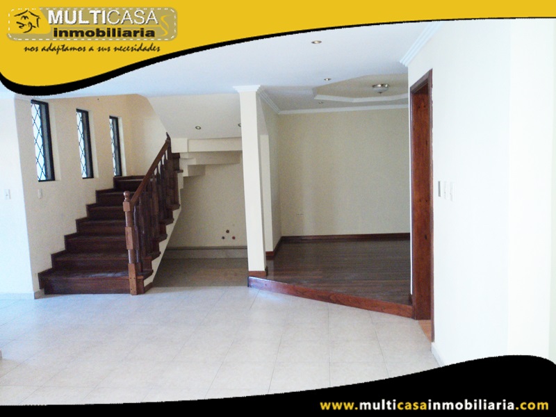 Casa en Venta a Crédito Sector Cdla. Simón Bolívar Cuenca-Ecuador