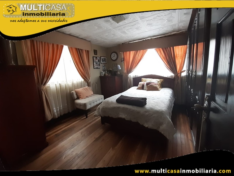 Casa Comercial de dos Departamentos y Amplio Espacio Verde a Crédito  Sector Uncovia Cuenca -Ecuador
