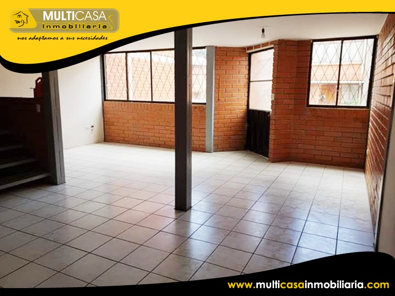 Casa en Venta a Credito en Urbanización los Nogales Sector Machangara Cuenca -Ecuador