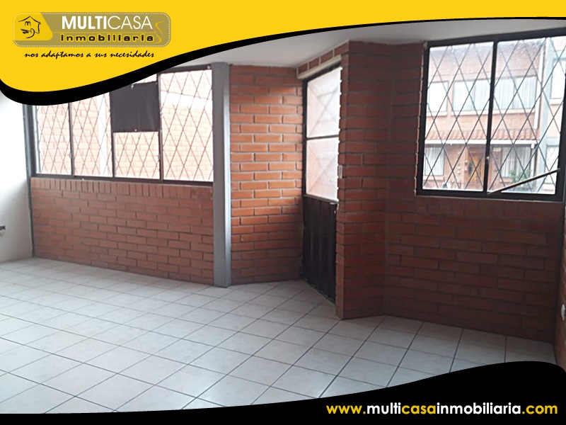 Casa en Venta a Credito en Urbanización los Nogales Sector Machangara Cuenca -Ecuador