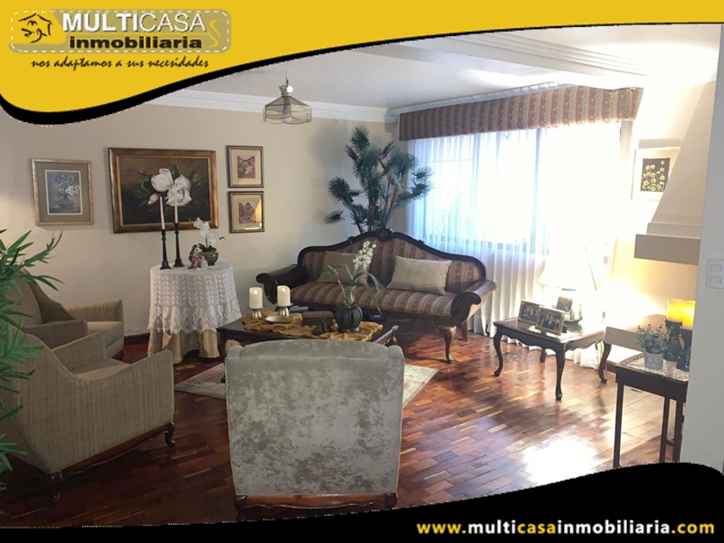 Casa en Venta a Crédito Sector Ordoñez Lasso Cuenca-Ecuador