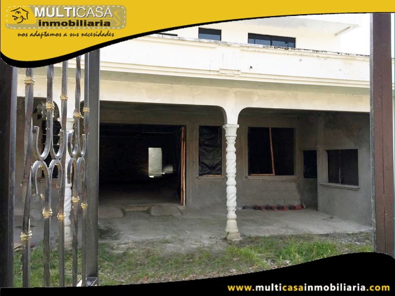 Casa de Tres departamentos y un local Comercial en Venta a Crédito (Por terminar Primera Planta) Sector Rio Amarillo- Cuenca-Ecuador