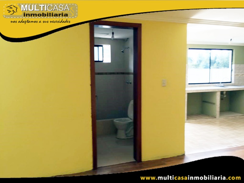 Casa de Tres departamentos y un local Comercial en Venta a Crédito (Por terminar Primera Planta) Sector Rio Amarillo- Cuenca-Ecuador