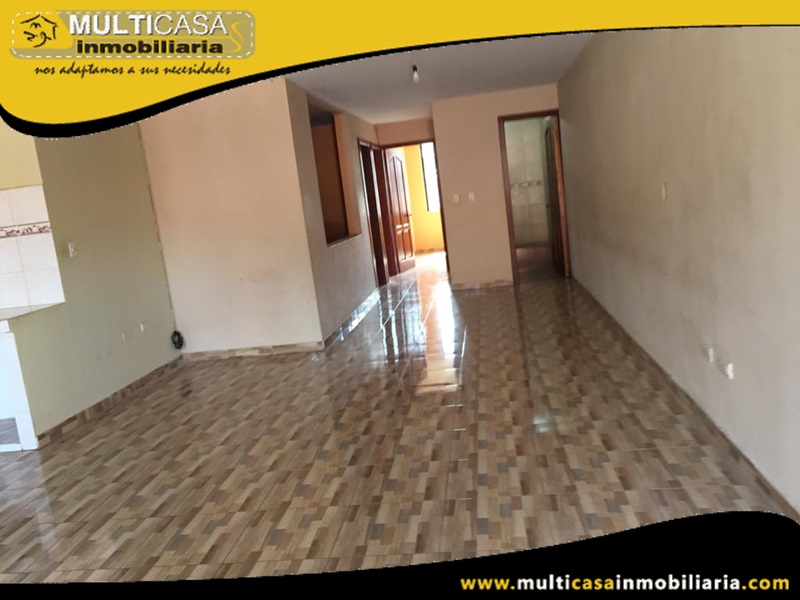 Casa de Tres departamentos y un local Comercial en Venta a Crédito (Por terminar Primera Planta) Sector Rio Amarillo- Cuenca-Ecuador