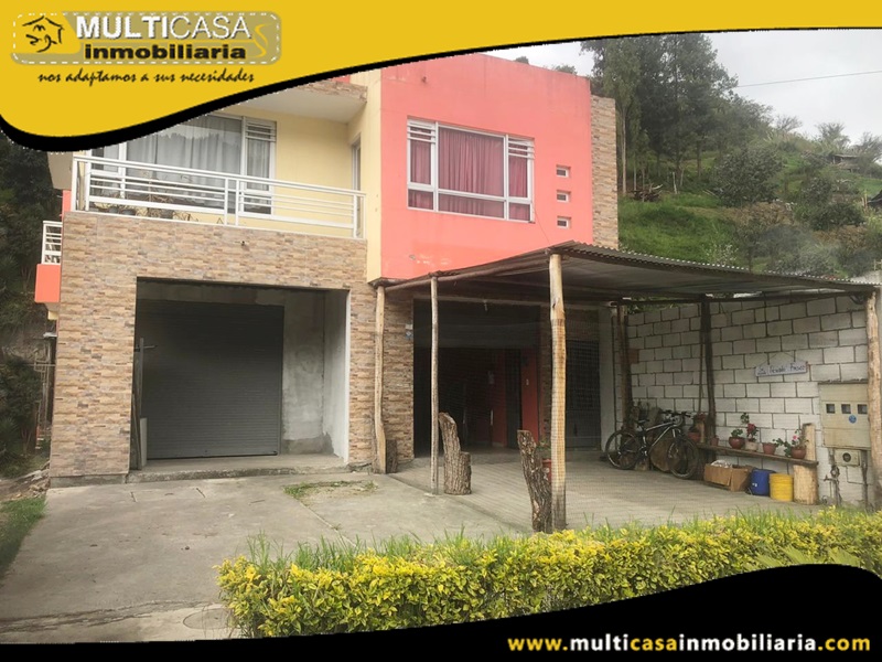 Casa de Dos locales Comerciales y Un departamento en Venta a Crédito Sector Pirincay Paute-Ecuador