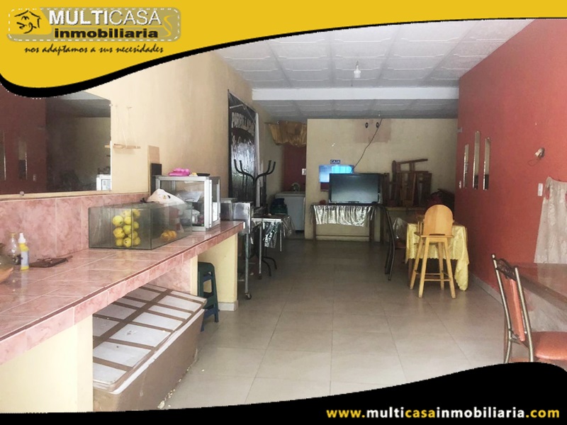 Casa de Dos locales Comerciales y Un departamento en Venta a Crédito Sector Pirincay Paute-Ecuador