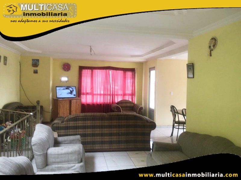 Casa de Dos locales Comerciales y Un departamento en Venta a Crédito Sector Pirincay Paute-Ecuador