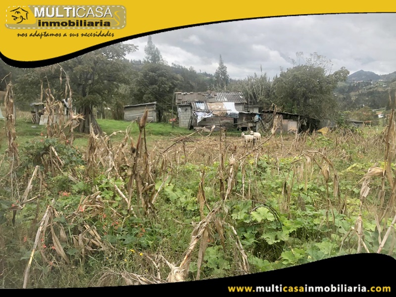 Terreno con Media Agua en Venta a Crédito Sector Santa Ana Cuenca-Ecuador