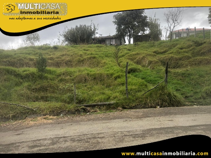 Terreno con Media Agua en Venta a Crédito Sector Santa Ana Cuenca-Ecuador