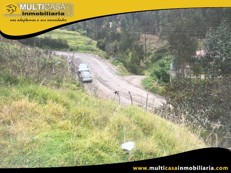 Terreno con Media Agua en Venta a Crédito Sector Santa Ana Cuenca-Ecuador
