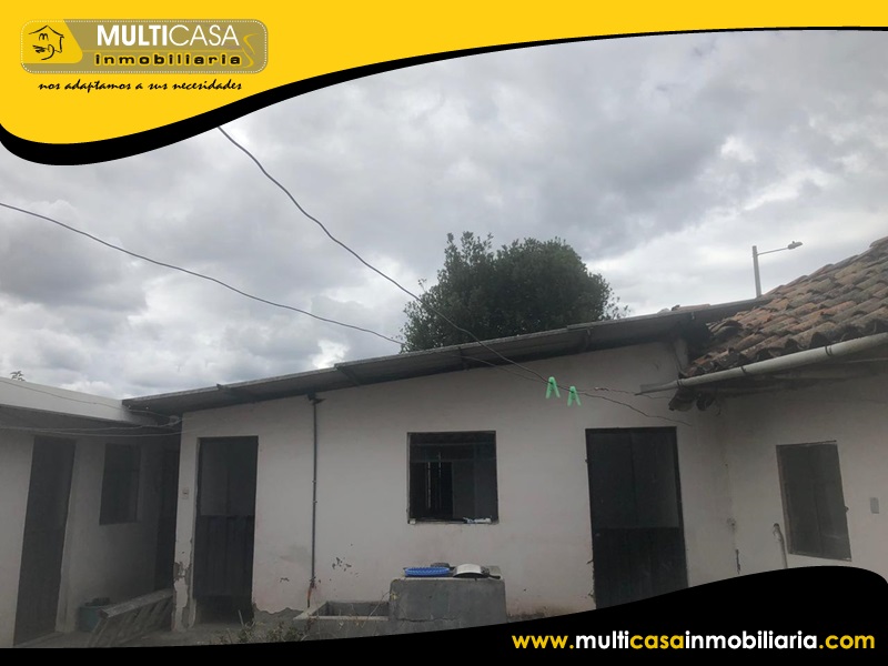 Casa con Dos Mini Departamentos en Venta a Crédito Sector Quinta Chica Cuenca-Ecuador